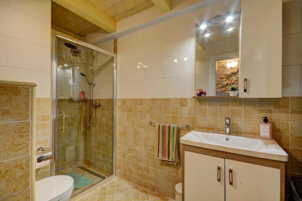 Apartment Etta Fazana Bilik gambar